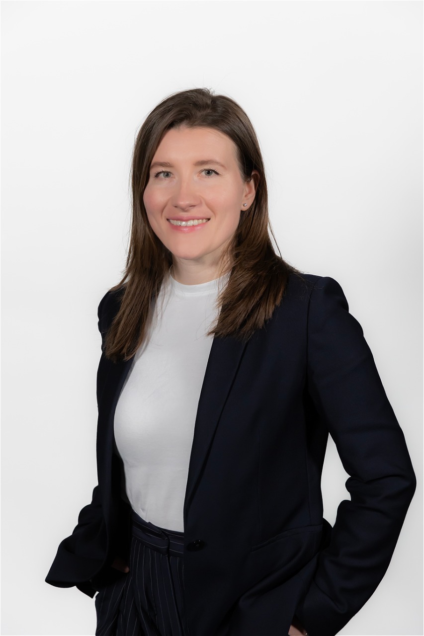 Виктория Маркова — Ведущий юрист | REVERA